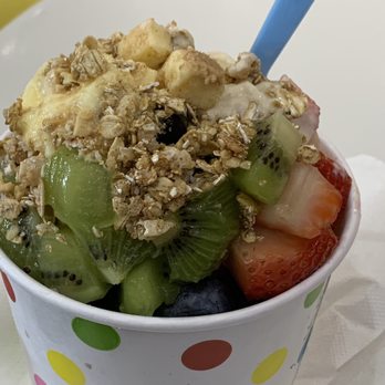 Boba Day - Fresh fruits and granola with cookie butter and açaí berry yogurt topped with granola! Yum! - Bubble Tea Near Me - Phoenix, Arizona