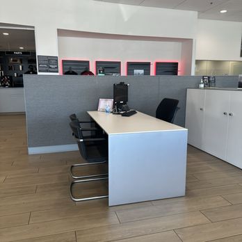 Audi Escondido - Sales desk - Car Dealers Near Me - Escondido, California Audi Escondido - Sales desk - Car Dealers Near Me - Escondido, California