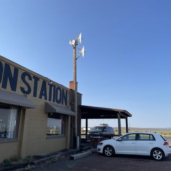 Hampton Station Cafe - Burgers Near Me - Brothers, Oregon