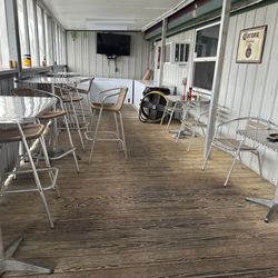 Thompson's kitchen - Outside Deck dining