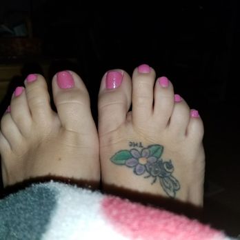 Mckayla Nails & Spa - Perfect pink for vacation. - Nail Salons Near Me - Lady Lake, Florida