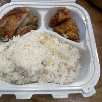 Panda Express - Chinese Near Me - Yucca Valley, California