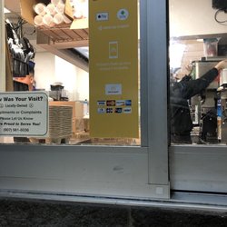 McDonald's - There sits my drink.... and there it sat for 3 more minutes. Great work, McDonald's!!
