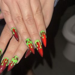 Glowzy Nail Bar