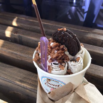 Sweet Creams - Cookies and Cream Sundae - Ice Cream & Frozen Yogurt Near Me - Honolulu, Hawaii Sweet Creams - Cookies and Cream Sundae - Ice Cream & Frozen Yogurt Near Me - Honolulu, Hawaii