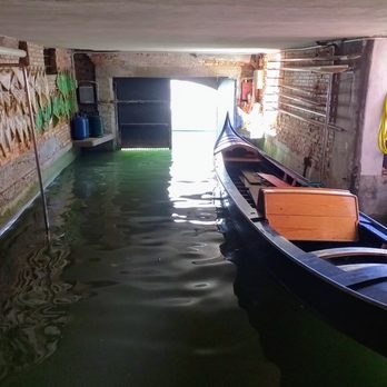 Real Venetian Kayak - Underground gondola parking - Rafting/Kayaking Near Me - Venezia, VE