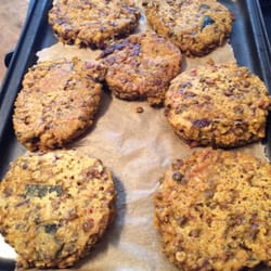 Clean Meals Organics - Quinoa Spicy Burgers -100% organic .pure Vegan also does not contain Gluten.Sugar.Eggs.Soy free.