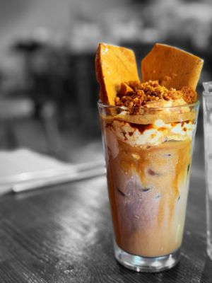 CORNER TABLE by null CORNER TABLE by null