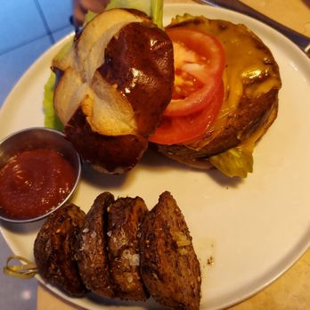 Lulu Green - lulu burger - Vegan Near Me - Boston, Massachusetts Lulu Green - lulu burger - Vegan Near Me - Boston, Massachusetts