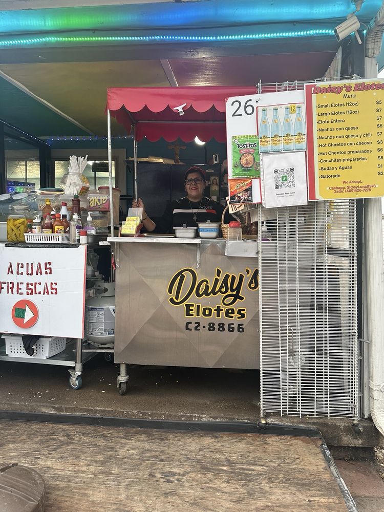 Food from Daisy’s Elotes