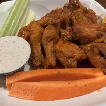 State & Main Kitchen & Bar - Buffalo chicken wings, veggies and blue cheese sauce (to the rim!) - Bars Near Me - Pickering, Ontario
