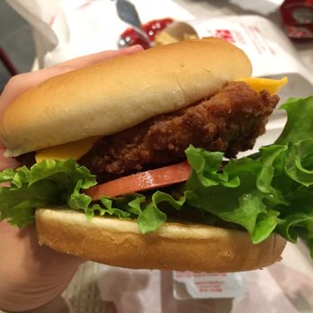 Chick-fil-A - Original deluxe - Fast Food Near Me - Uncasville, Connecticut