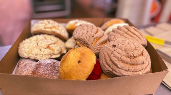 La Fama Bakery by null