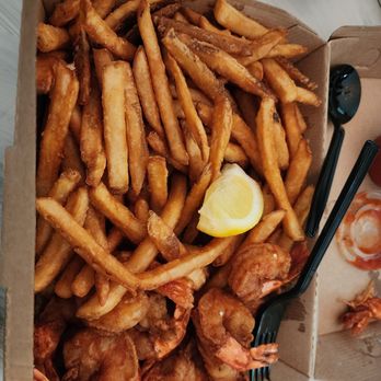 The Net Result - Fried shrimp and fries - Seafood Near Me - Vineyard Haven, Massachusetts The Net Result - Fried shrimp and fries - Seafood Near Me - Vineyard Haven, Massachusetts
