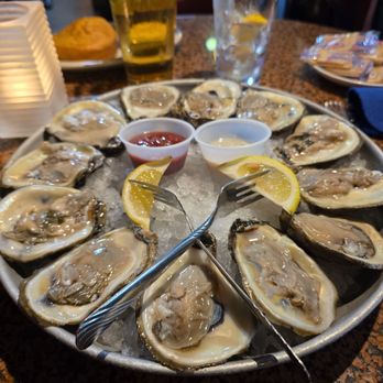 Freda's Seafood Grille - A dozen raw oysters - Seafood Near Me - Austin, Texas