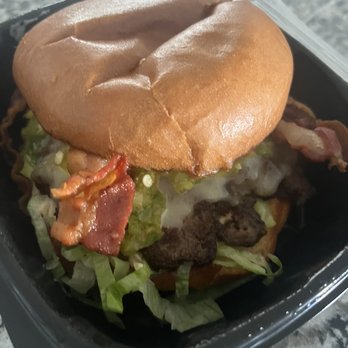 The Bacon Boss HQ - Nicky Santoro spicy burger - Food Trucks Near Me - Wesley Chapel, Florida