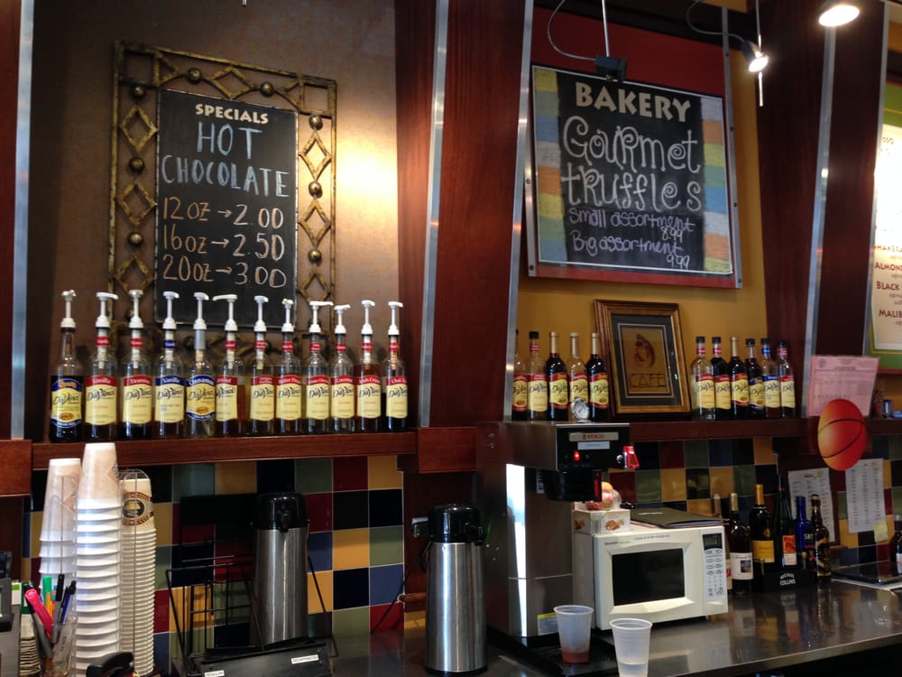 HOPS & GRAPES Updated May 2024 17 Photos & 44 Reviews 810 N