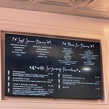 Moonscoops Ice Creamery - Ice Cream & Frozen Yogurt Near Me - Marina, California