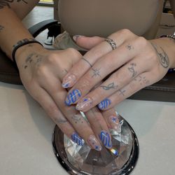 Tipsy Salon Bar Linton Blvd