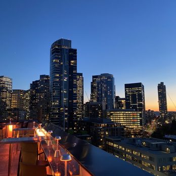 Altitude Sky Lounge - Lounges Near Me - Seattle, Washington