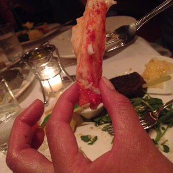 Shaw's Crab House - That Alaskan King Crab Leg goodness, no work required! - Seafood Near Me - Chicago, Illinois Shaw's Crab House - That Alaskan King Crab Leg goodness, no work required! - Seafood Near Me - Chicago, Illinois