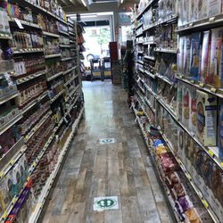 Yes! Organic Market - Inside