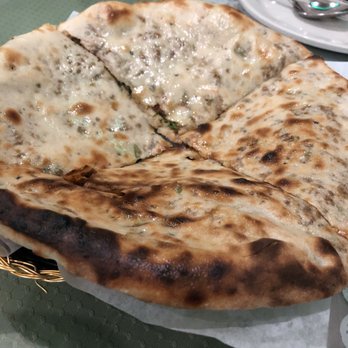 Green Chili - Kassan naan - lamb; good but not a lot of lamb flavor despite chunks of lamb in it - Indian Near Me - Goodlettsville, Tennessee