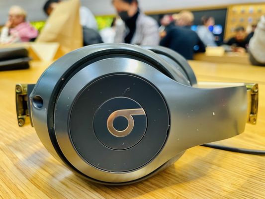 Apple Fifth Avenue by null