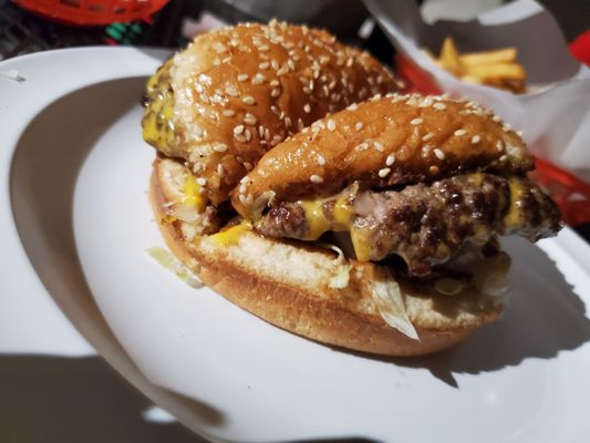 Matt's Burgers by null