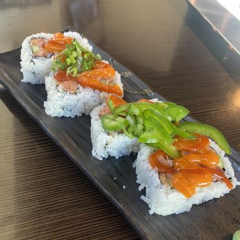 PK Sushi - 911 Roll (spicy tuna with spicy sauce and jalapeños) - Sushi Bars Near Me - Rocklin, California PK Sushi - 911 Roll (spicy tuna with spicy sauce and jalapeños) - Sushi Bars Near Me - Rocklin, California