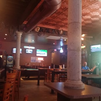 Moses Rose's Hideout - Beer, booze, food, 10 TVs, pool table, darts - Barbeque Near Me - San Antonio, Texas Moses Rose's Hideout - Beer, booze, food, 10 TVs, pool table, darts - Barbeque Near Me - San Antonio, Texas