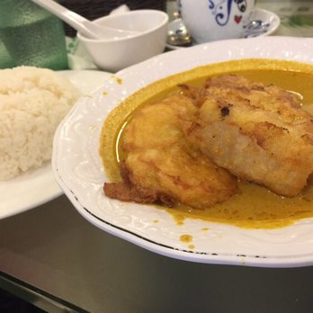 翠華餐廳 - Fried fish with curry over rice - Hong Kong Style Cafe Near Me - Hong Kong, HK