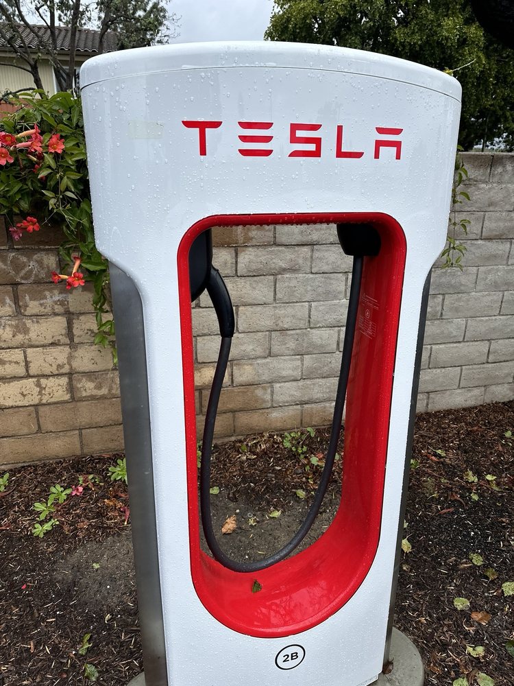 TESLA SUPERCHARGER VENTURA MIDTOWN Updated August 2024 4095