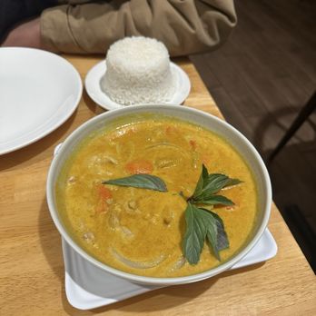 Basil & Co - Yellow Pumpkin Curry - Thai Near Me - Diamond Bar, California