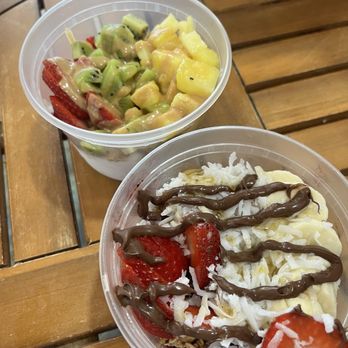 Roasted Coconut Cafe - Acai Bowls Near Me - Lebanon, Tennessee