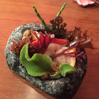 Dos Palillos - Trio of mollusk with trio of seaweed - Mediterranean Near Me - Barcelona, B