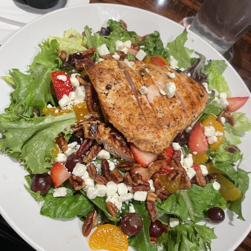 LongHorn Steakhouse - Grilled Chicken & Strawberry Salad - Steakhouses Near Me - Omaha, Nebraska LongHorn Steakhouse - Grilled Chicken & Strawberry Salad - Steakhouses Near Me - Omaha, Nebraska
