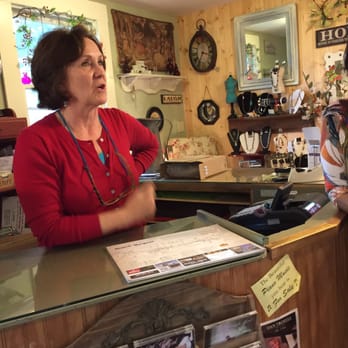 Chocolate Soup - Robbie is excellent host - Antiques Near Me - Mariposa, California