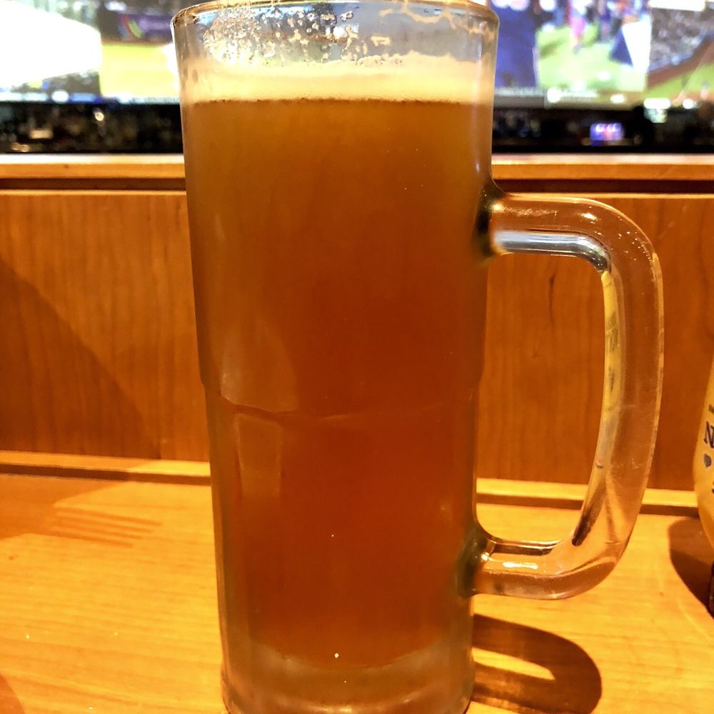Big Al's - Tall 22 oz Draft Beer - Big Al's - Sports Bars Near Me - Vancouver, Washington