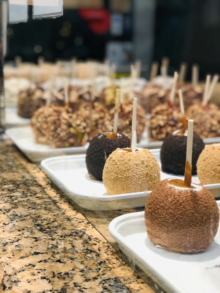 TEMPTATIONS CHOCOLATE FACTORY Updated October 2024 162 Photos & 159