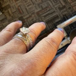 Hannoush Jewelers - My amazing wedding set! 3 carats!