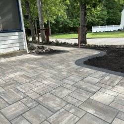 Vcoelho General Services - Paver patio and walkway.