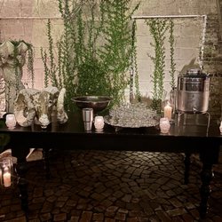 Justine's Secret House - Champagne set up
