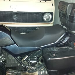 BMW K75RT seat.