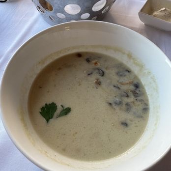 Mohonk Mountain House Restaurant - Artichoke soup - New American Near Me - New Paltz, New York Mohonk Mountain House Restaurant - Artichoke soup - New American Near Me - New Paltz, New York