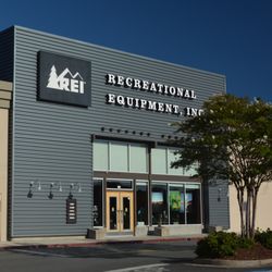 REI