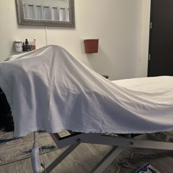 Enrich Acupuncture - The rooms are very clean and peaceful.