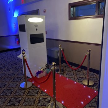 Dj Services By Glen - Our wedding photobooth - DJs Near Me