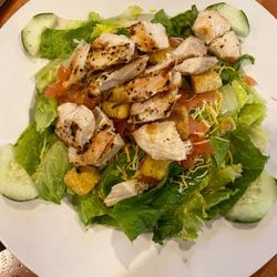Sidelines Sports Grill - Grilled Chicken Salad