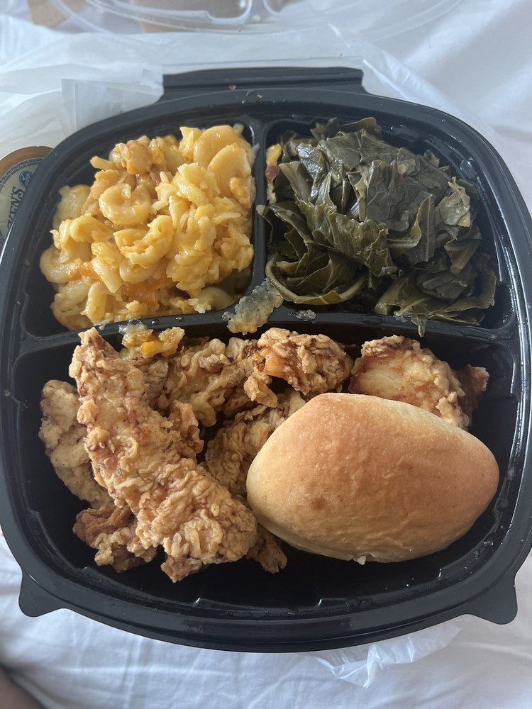 IRON SKILLET SOUTHERN KITCHEN 16 Photos & 20 Reviews 908 Commercial St NE, Conyers, GA